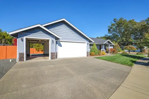 1800 SW I Street Grants Pass OR 97526