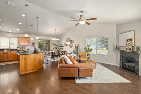1800 SW I Street Grants Pass OR 97526