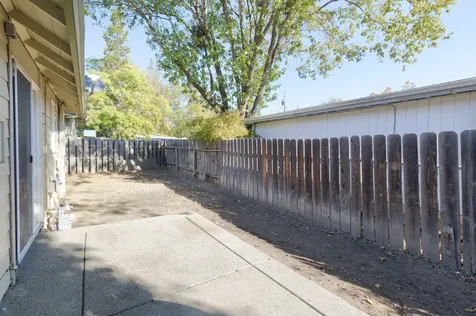 728 SW I Street Grants Pass OR 97526