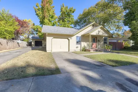 728 SW I Street Grants Pass OR 97526