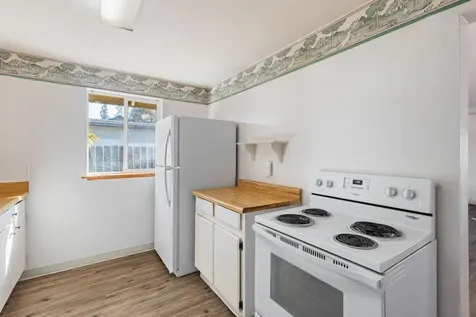728 SW I Street Grants Pass OR 97526