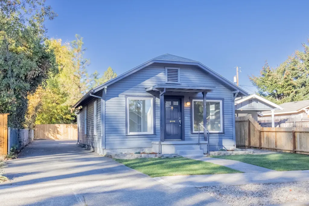 362 SW K Street Grants Pass OR 97526