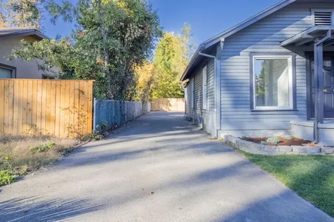 362 SW K Street Grants Pass OR 97526