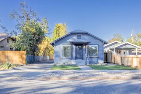362 SW K Street Grants Pass OR 97526