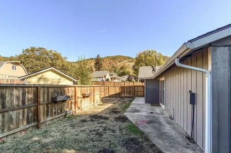 1034 NE Savage Street Grants Pass OR 97526