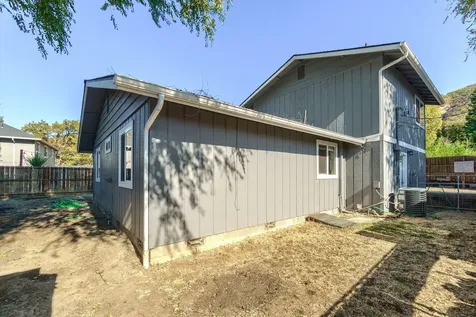 1034 NE Savage Street Grants Pass OR 97526