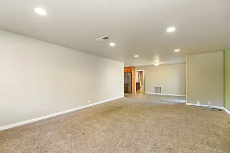 1034 NE Savage Street Grants Pass OR 97526