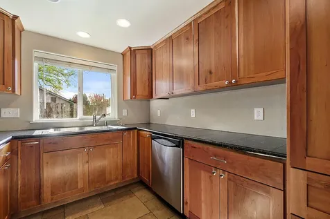 1034 NE Savage Street Grants Pass OR 97526