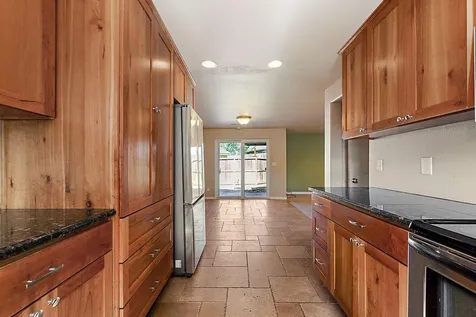 1034 NE Savage Street Grants Pass OR 97526