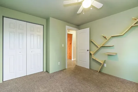 1034 NE Savage Street Grants Pass OR 97526