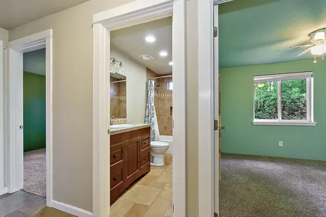 1034 NE Savage Street Grants Pass OR 97526