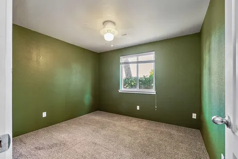 1034 NE Savage Street Grants Pass OR 97526