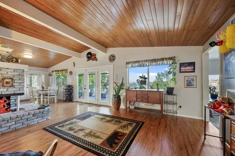 3233 Sycamore Way Medford OR 97504