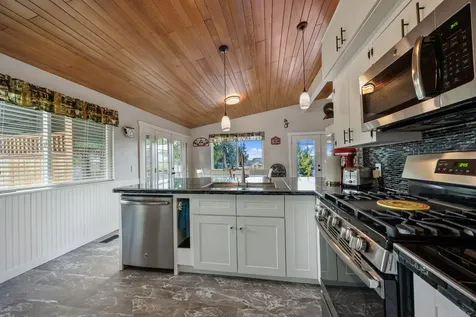 3233 Sycamore Way Medford OR 97504