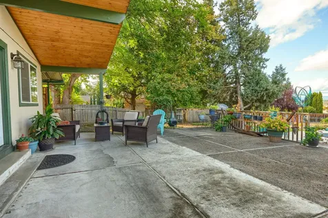 3233 Sycamore Way Medford OR 97504