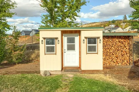 3233 Sycamore Way Medford OR 97504