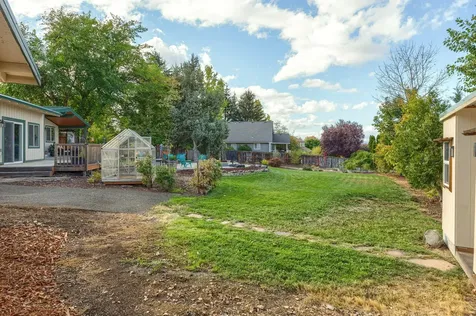 3233 Sycamore Way Medford OR 97504