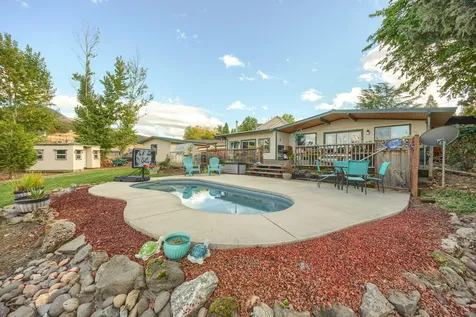 3233 Sycamore Way Medford OR 97504