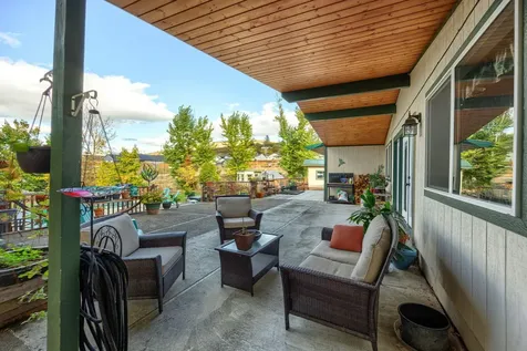 3233 Sycamore Way Medford OR 97504