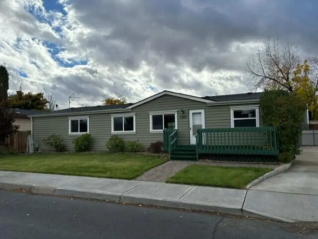1740 NW Fir Avenue Redmond OR 97756