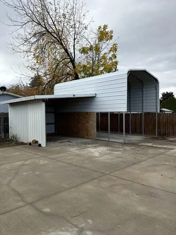 1740 NW Fir Avenue Redmond OR 97756