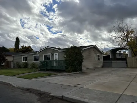 1740 NW Fir Avenue Redmond OR 97756