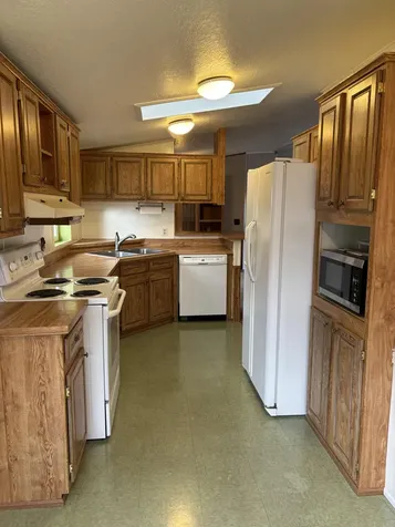 1740 NW Fir Avenue Redmond OR 97756