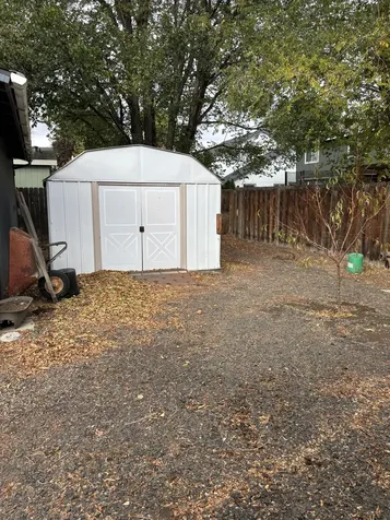 1729 NW Fir Avenue Redmond OR 97756