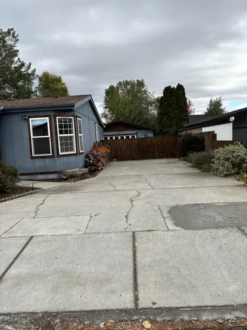 1729 NW Fir Avenue Redmond OR 97756