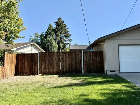 1800 Serenity Drive Medford OR 97504