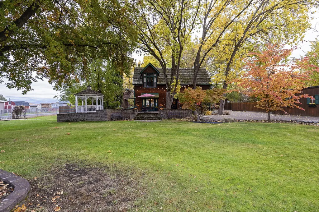 2281 Ross Lane Medford OR 97501