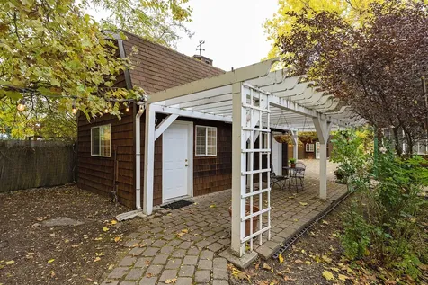 2281 Ross Lane Medford OR 97501