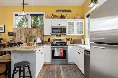 2281 Ross Lane Medford OR 97501