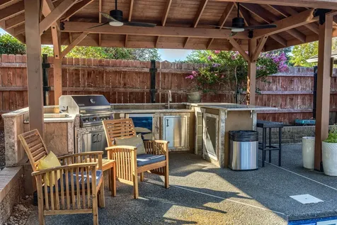 2457 Pinebrook Circle Medford OR 97504