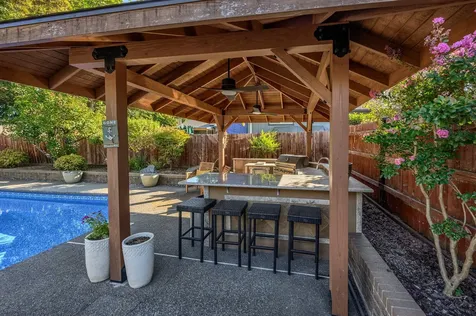 2457 Pinebrook Circle Medford OR 97504