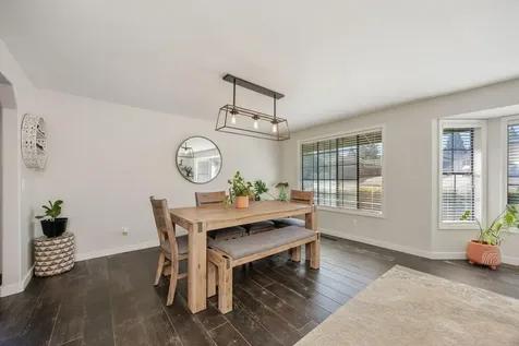 2457 Pinebrook Circle Medford OR 97504