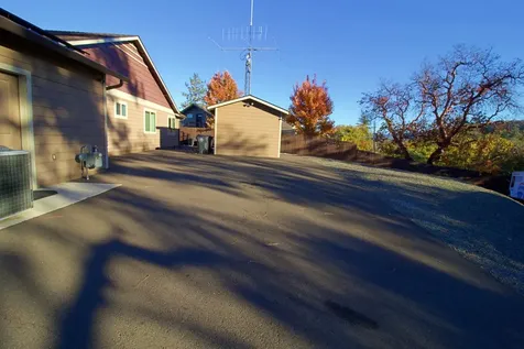 2088 Jasmine Avenue Medford OR 97501