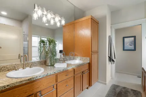 3651 Fieldbrook Avenue Medford OR 97504