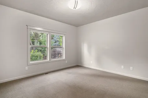 3651 Fieldbrook Avenue Medford OR 97504