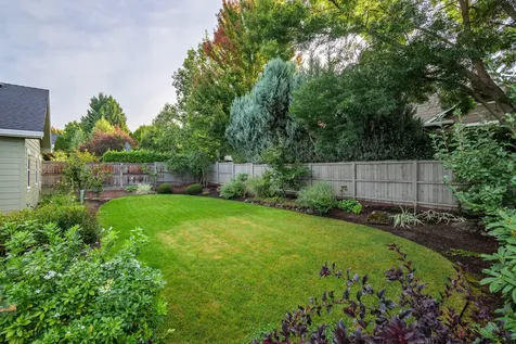 3651 Fieldbrook Avenue Medford OR 97504