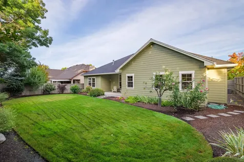 3651 Fieldbrook Avenue Medford OR 97504
