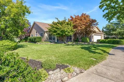 494 Robert Trent Jones Boulevard Eagle Point OR 97524