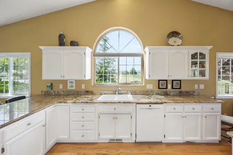 494 Robert Trent Jones Boulevard Eagle Point OR 97524