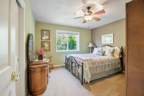 494 Robert Trent Jones Boulevard Eagle Point OR 97524