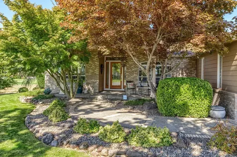 494 Robert Trent Jones Boulevard Eagle Point OR 97524