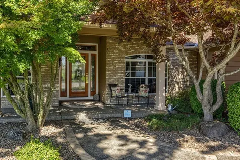 494 Robert Trent Jones Boulevard Eagle Point OR 97524