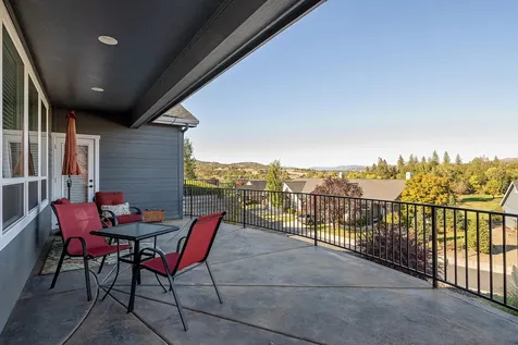 149 Skyhawk Drive Eagle Point OR 97524