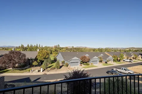 149 Skyhawk Drive Eagle Point OR 97524