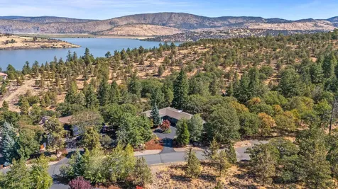 10109 Cinnamon Teal Drive Klamath Falls OR 97601