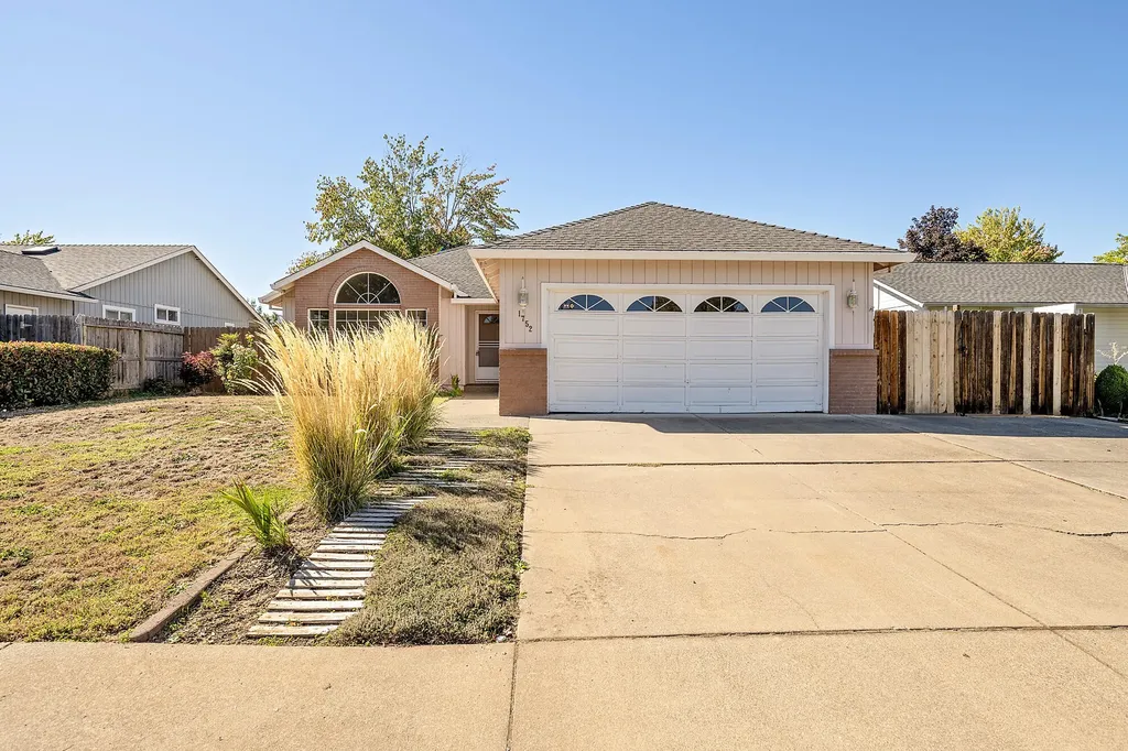 1752 Louise Avenue Medford OR 97501